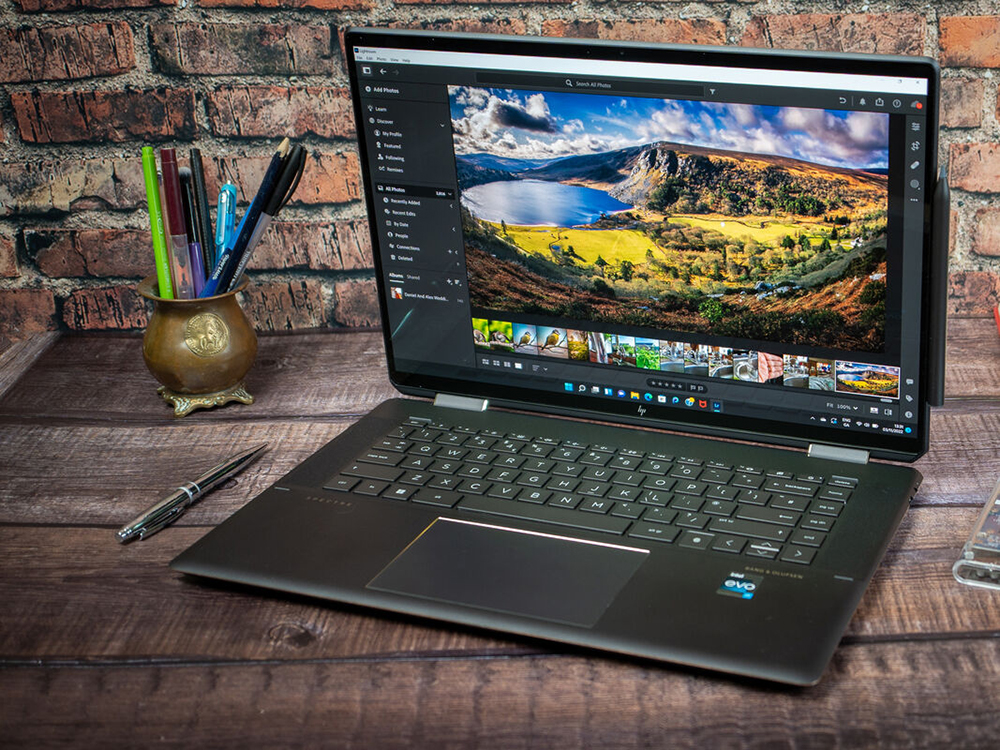 MacBook Air 2020 vs HP Spectre X360: какой более портативный