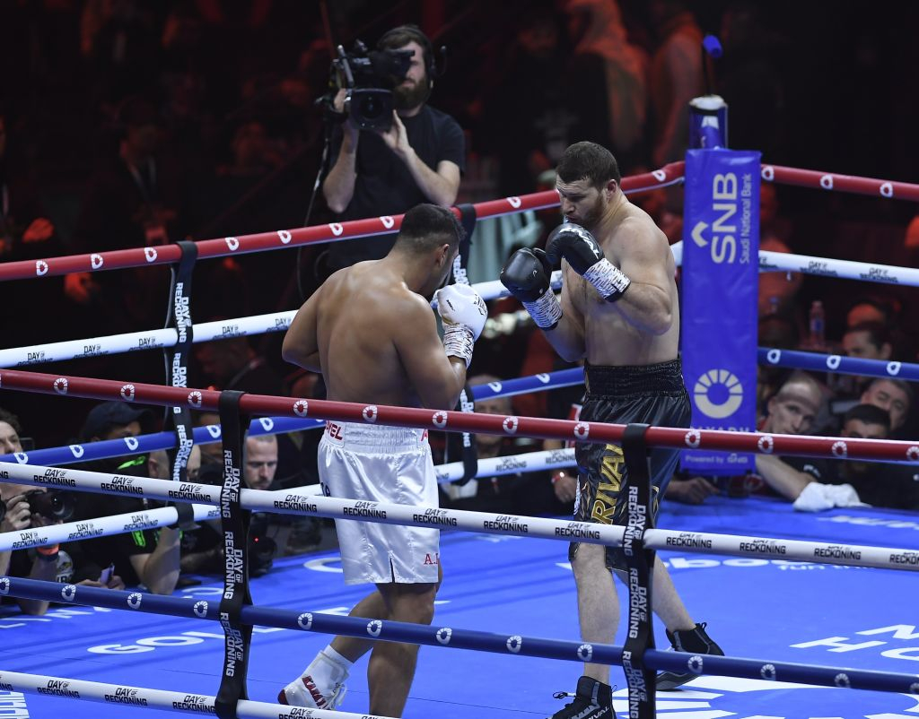 Дюбуа, Санчес и другие победы андеркарда турнира в Саудовской Аравии