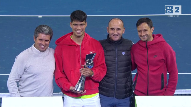 Riyadh Season Tennis Cup. Алькарас обыграл Джоковича в выставочном матче Riyadh Season Tennis Cup. Алькарас обыграл Джоковича в выставочном матче