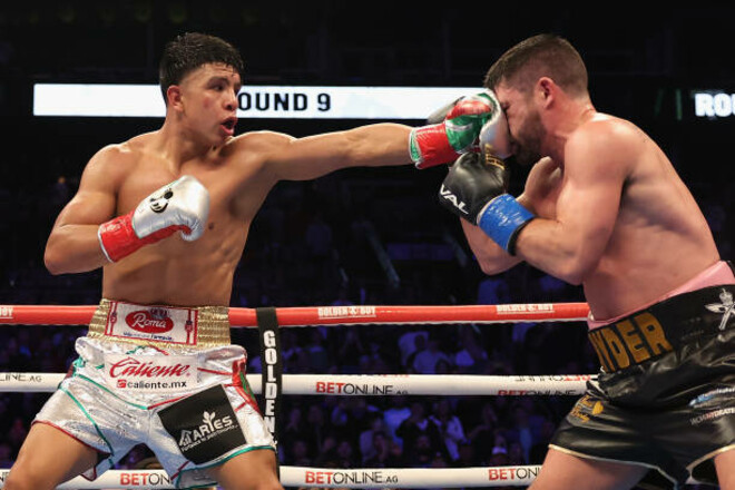 Мунгия разнес Райдера. Конкуренции не получилось Мунгия разнес Райдера. Конкуренции не получилось