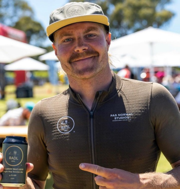 Валттери Боттас занял 49-е место в своей велогонке