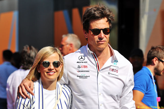 Тото Вольфф: Пуля вылетела из пистолета Тото Вольфф: Пуля вылетела из пистолета