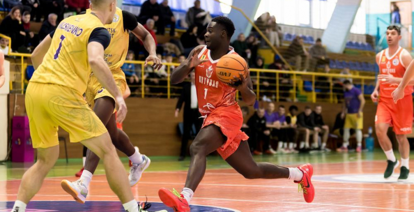 Кривбасс одержал первую победу в Суперлиге FAVBET в драматическом противостоянии со Старым Луцком