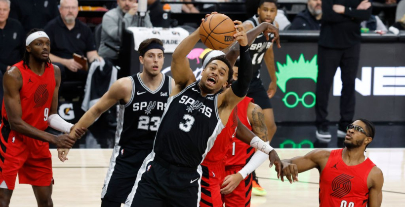 НБА. Милуоки уступил Кливленду, Оклахома и Клипперс добыли выездные победы, Сан-Антонио сильнее Портленда