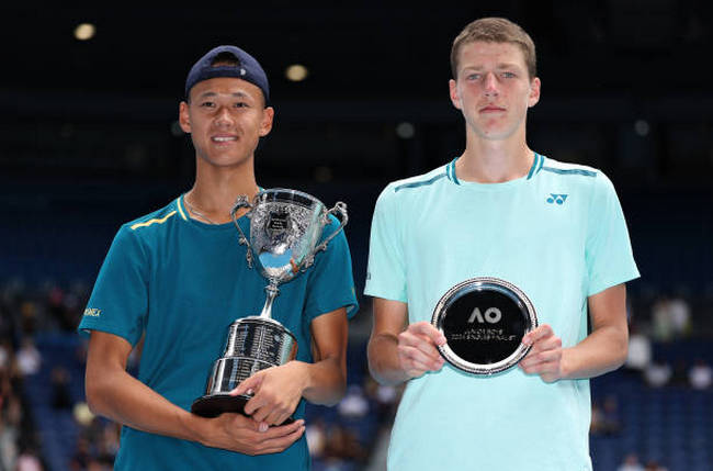Australian Open. Ямрихова - вторая словацкая чемпионка в Мельбурне, Сакамото повторил достижение Кириоса и Зверева в Австралии