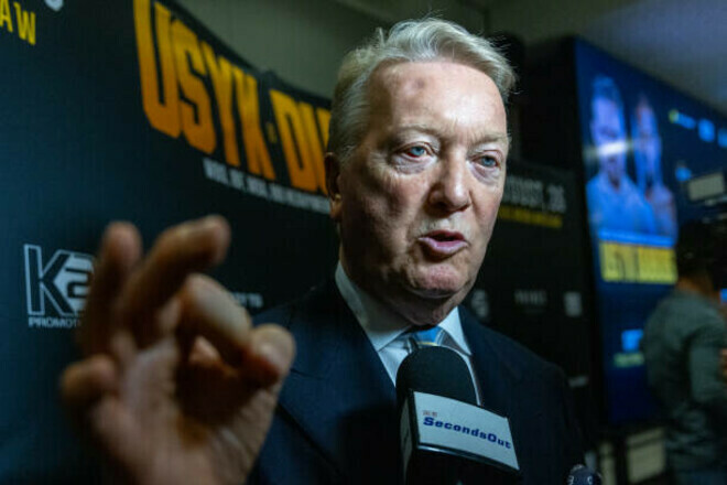 Промоутер Фьюри прокомментировал отмену боя с Усиком Промоутер Фьюри прокомментировал отмену боя с Усиком