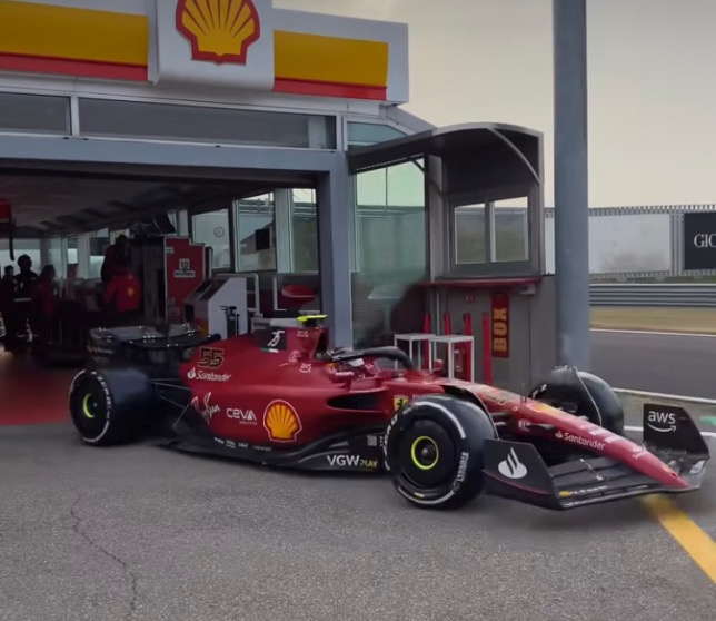 Карлос Сайнс поработал во Фьорано за рулём F1-75 Карлос Сайнс поработал во Фьорано за рулём F1-75