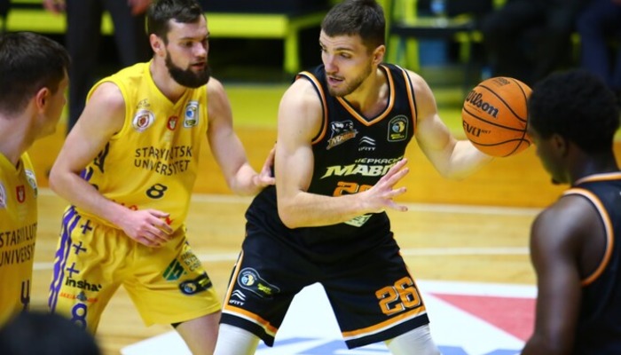 Старый Луцк обыграл Черкасские Мавпы в Суперлиге-FAVBET Старый Луцк обыграл Черкасские Мавпы в Суперлиге-FAVBET