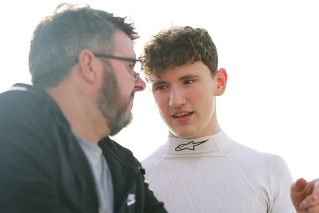 Алекс Дюнн дебютирует в Формуле 3 Алекс Дюнн дебютирует в Формуле 3