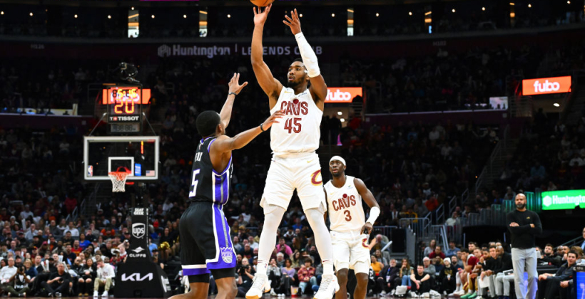 Сакраменто Лэня проиграл Кливленду, Нью-Орлеан разгромил Торонто в НБА Сакраменто Лэня проиграл Кливленду, Нью-Орлеан разгромил Торонто в НБА