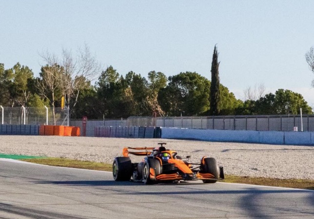 Норрис и Пиастри работают на тестах в Барселоне Норрис и Пиастри работают на тестах в Барселоне