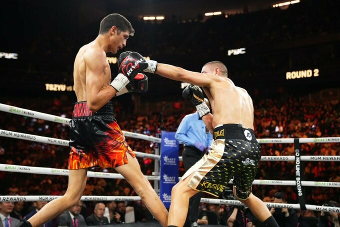 Кровавый махач! Фундора победил Тима Цзю и завоевал пояса WBC и WBO