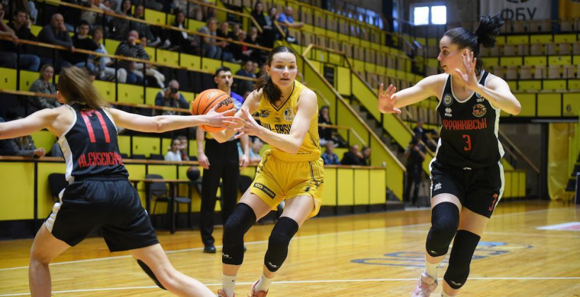 Франковск-Прикарпатье стал победителем женской баскетбольной Суперлиги