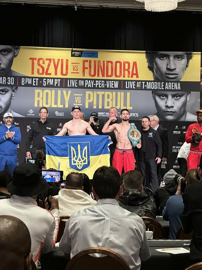 ВИДЕО. Богачук и Мендоса провели взвешивание и дуэль взглядов в Лас-Вегасе