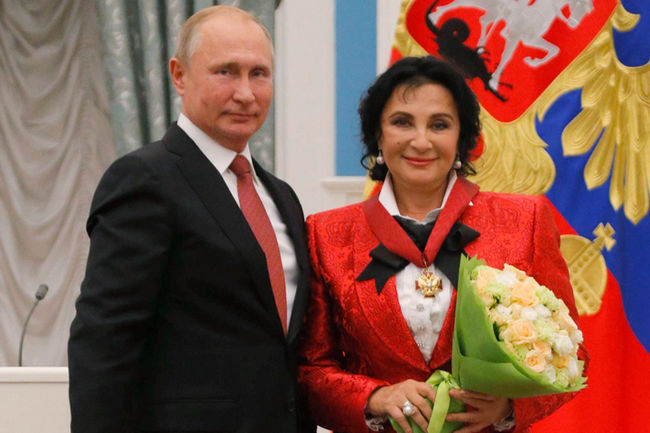 Иноагенты, бомжи, заложники. "Нейтральные" теннисисты, которые хотят на Олимпиаду, оказались в центре скандала в российском спорте