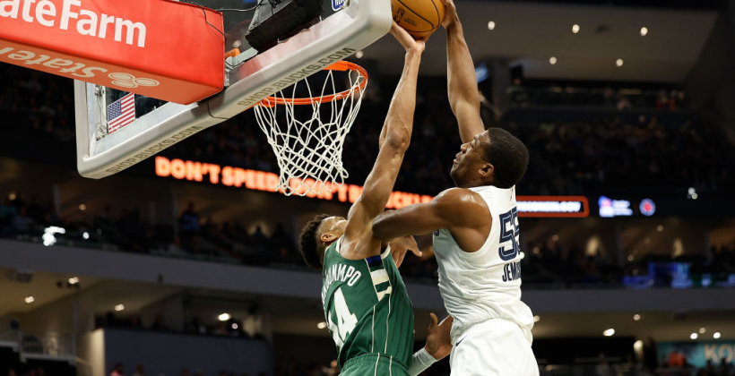 Блок-шот Янниса Адетокунбо — в топ-10 моментов дня в НБА (видео) Блок-шот Янниса Адетокунбо — в топ-10 моментов дня в НБА (видео)