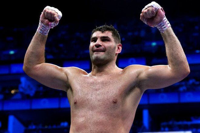 Хргович раскритиковал просьбу Усика к IBF о сохранении титула Хргович раскритиковал просьбу Усика к IBF о сохранении титула