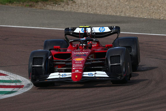 Ferrari тестирует брызговики по программе FIA Ferrari тестирует брызговики по программе FIA