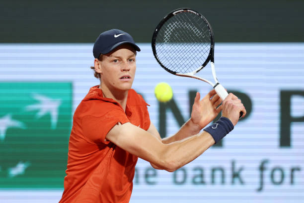 Ролан Гаррос. Синнер в четырех сетах победил Муте и сыграет против Димитрова за место в полуфинале Ролан Гаррос. Синнер в четырех сетах победил Муте и сыграет против Димитрова за место в полуфинале