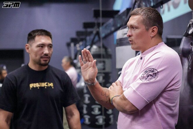 ФОТО. Усик встретился с непобедимым казахом в США и дал «ценные советы» ФОТО. Усик встретился с непобедимым казахом в США и дал «ценные советы»