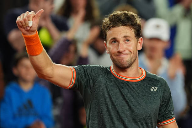 Ролан Гаррос. Рууд победил Фритца и сыграет против Джоковича в четвертьфинале Ролан Гаррос. Рууд победил Фритца и сыграет против Джоковича в четвертьфинале