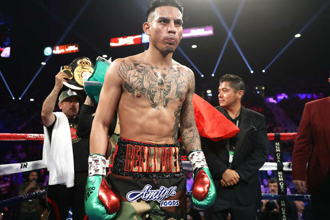 Бенавидес рассказал, какой боксер сейчас лучше Усика Бенавидес рассказал, какой боксер сейчас лучше Усика