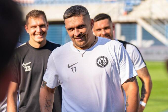 ФОТО. Усик провел тренировку с житомирским Полесьем