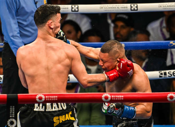 Круз не вытянул Валенсуэлу. В первой полусредней новый чемпион Круз не вытянул Валенсуэлу. В первой полусредней новый чемпион