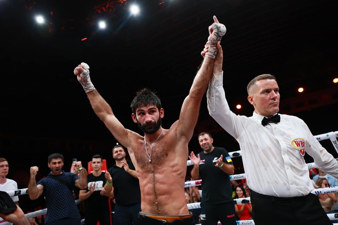 ВИДЕО. Арам Фаниян завоевал титул WBO Global, победив мексиканца