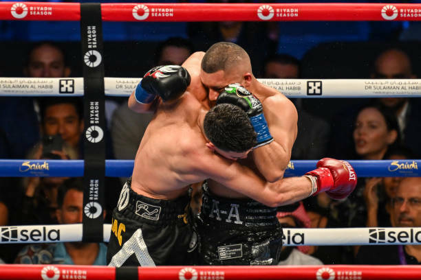 Круз не вытянул Валенсуэлу. В первой полусредней новый чемпион Круз не вытянул Валенсуэлу. В первой полусредней новый чемпион