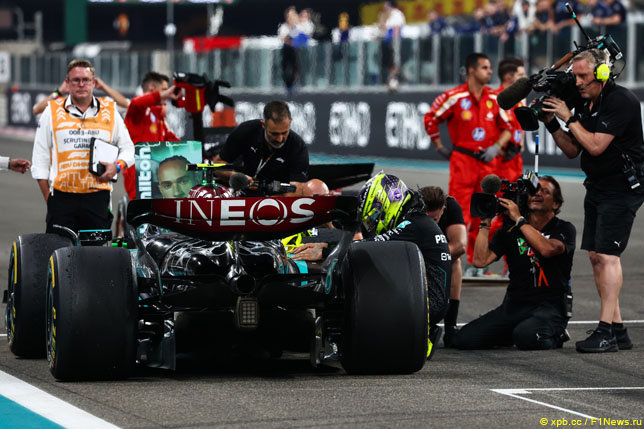 Льюис Хэмилтон: Я хотел насладиться моментом Льюис Хэмилтон: Я хотел насладиться моментом