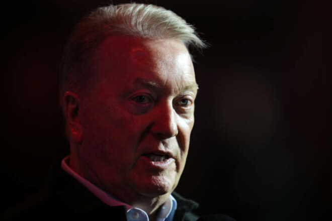 Уоррен поменял мнение о победителе боя Усик – Фьюри, но есть нюанс Уоррен поменял мнение о победителе боя Усик – Фьюри, но есть нюанс