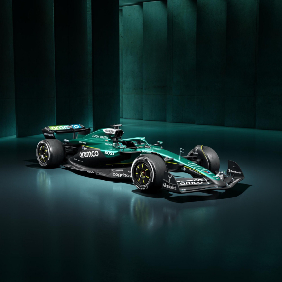 В Aston Martin F1 представили новую машину – AMR25