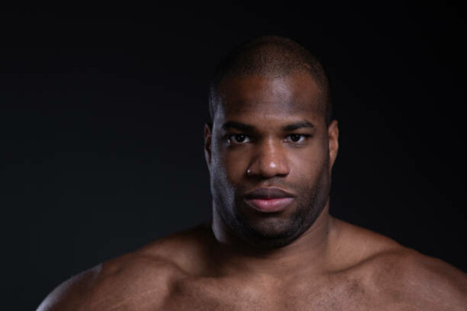 «Один точный удар и все закончится». Команда Дюбуа угрожает Усику «Один точный удар и все закончится». Команда Дюбуа угрожает Усику