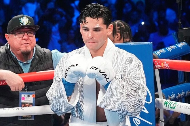 Звезда бокса: «Я стал алкоголиком, мне очень тяжело» Звезда бокса: «Я стал алкоголиком, мне очень тяжело»