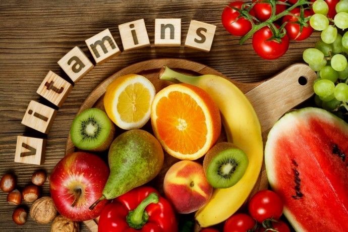 Какие витамины важны для спортсменов: список с продуктами
