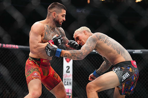 Как Топурия стал чемпионом UFC за один раунд
