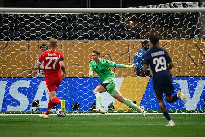 ПСЖ победил Баварию 2:0 и вышел в полуфинал