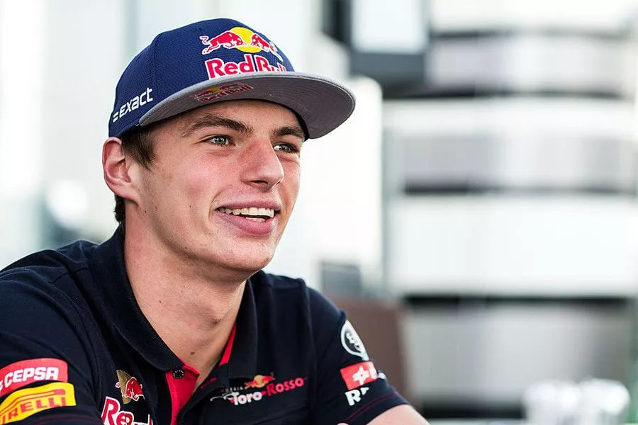 Ферстаппен подтвердил, что останется в Red Bull на сезон-2026