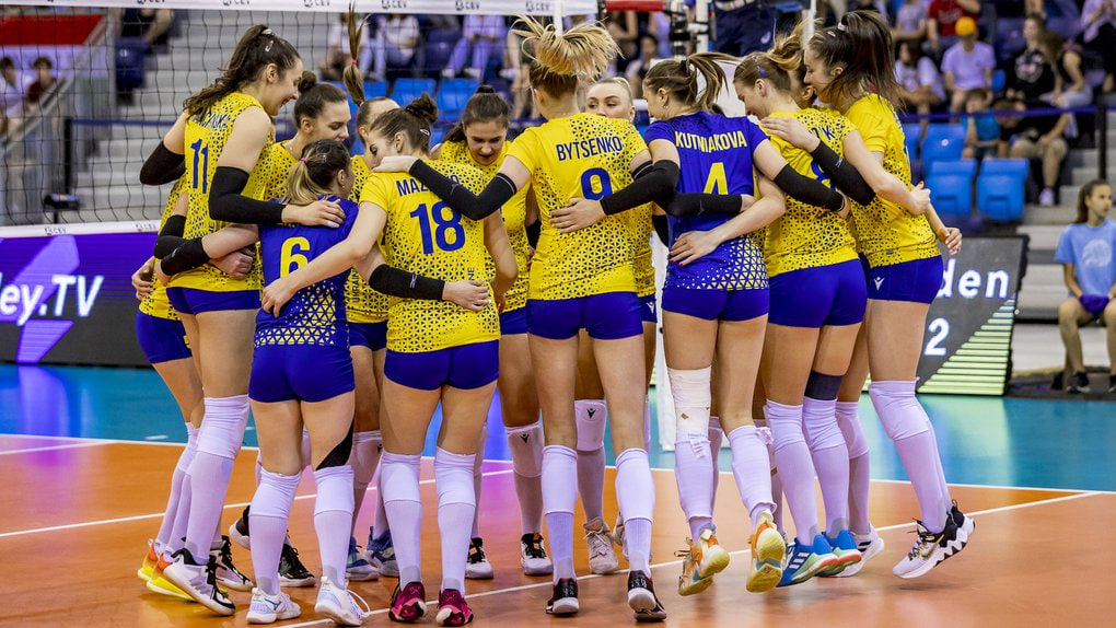 Украина потеряла место в рейтинге FIVB после 1 тура ЧМ