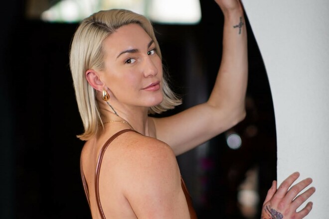 Сексапильная американка покорила третий дивизион и завоевала три титула Сексапильная американка покорила третий дивизион и завоевала три титула