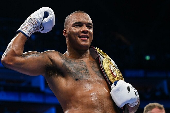 Британский боксер объяснил, как победить Усика. Это очень опасная игра Британский боксер объяснил, как победить Усика. Это очень опасная игра