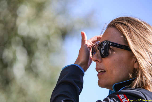 Клэр Уильямс задумалась о политической карьере Клэр Уильямс задумалась о политической карьере