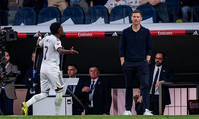 "Иногда страсть берёт верх надо мной". Винисиус Жуниор публично извинился перед болельщиками Реала "Иногда страсть берёт верх надо мной". Винисиус Жуниор публично извинился перед болельщиками Реала