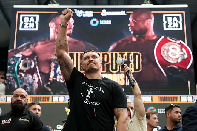 Новый претендент на Усика. Украинца обяжут защищать еще один титул Новый претендент на Усика. Украинца обяжут защищать еще один титул