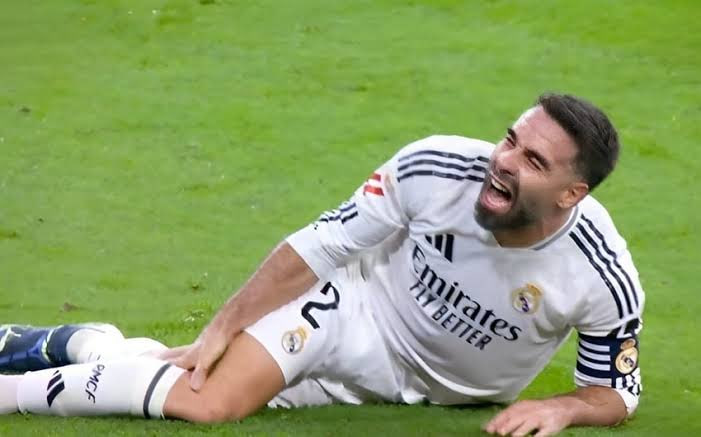 Карвахаль выбыл до конца года после операции