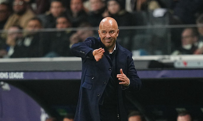 "Посмотрим, выйдет ли он на поле". Слот рассказал, как отреагирует на возвращение Трента на Энфилд "Посмотрим, выйдет ли он на поле". Слот рассказал, как отреагирует на возвращение Трента на Энфилд