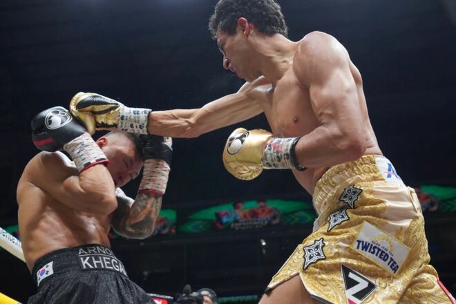 Эспиноса побил Хегая. Арнольд старался, как мог, но шансов не было Эспиноса побил Хегая. Арнольд старался, как мог, но шансов не было