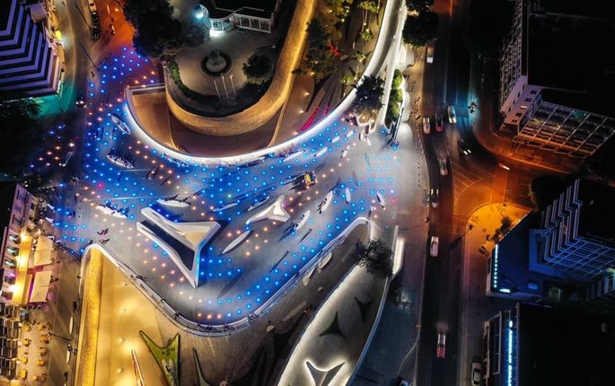 Разделение между двумя республиками и политически-футбольное соперничество. Знакомство с Никосией перед матчем Омония – Динамо Разделение между двумя республиками и политически-футбольное соперничество. Знакомство с Никосией перед матчем Омония – Динамо