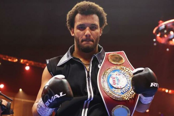 В команде Усика выступили с условием для боя против Мозеса Итаумы В команде Усика выступили с условием для боя против Мозеса Итаумы